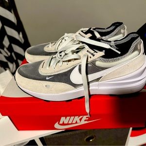 Never worn waffle 1s size 9